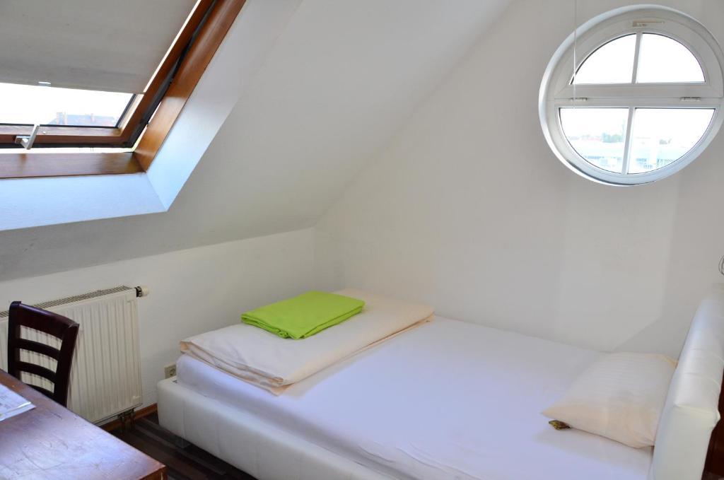Hotel Moerike Ludwigsburg Room photo