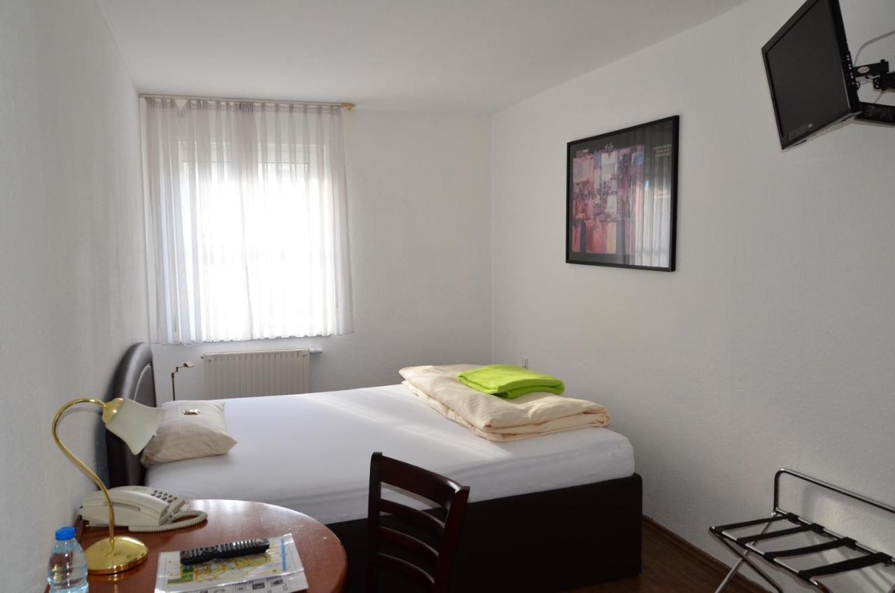 Hotel Moerike Ludwigsburg Room photo